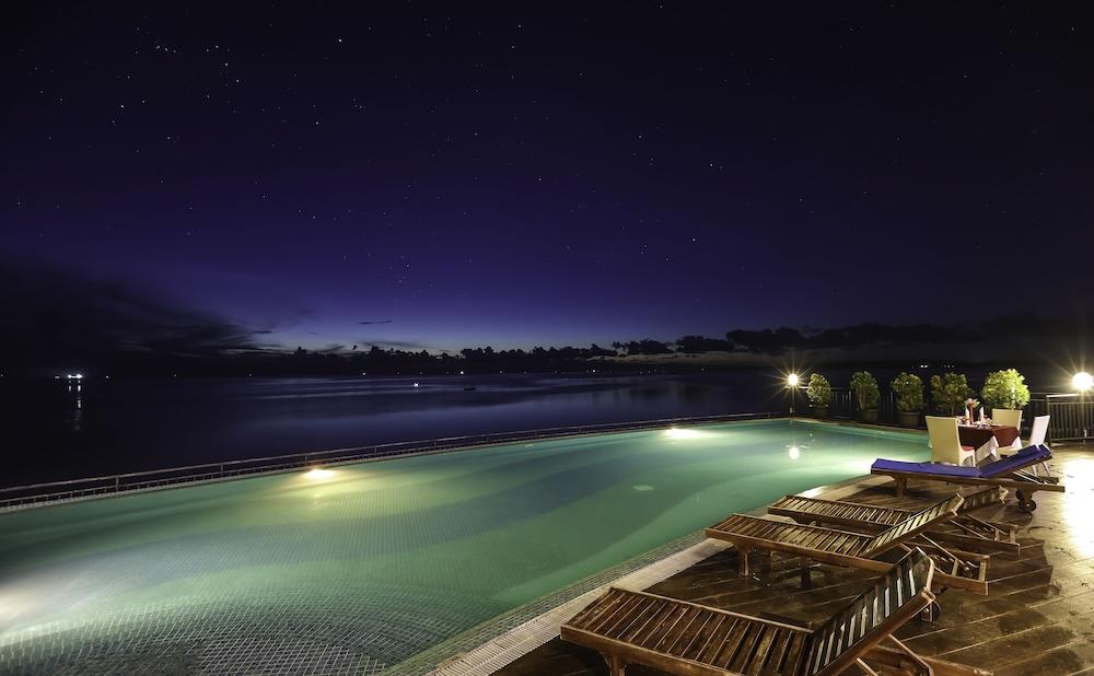 BW Suite Belitung Tanjung Pandan Kültér fotó