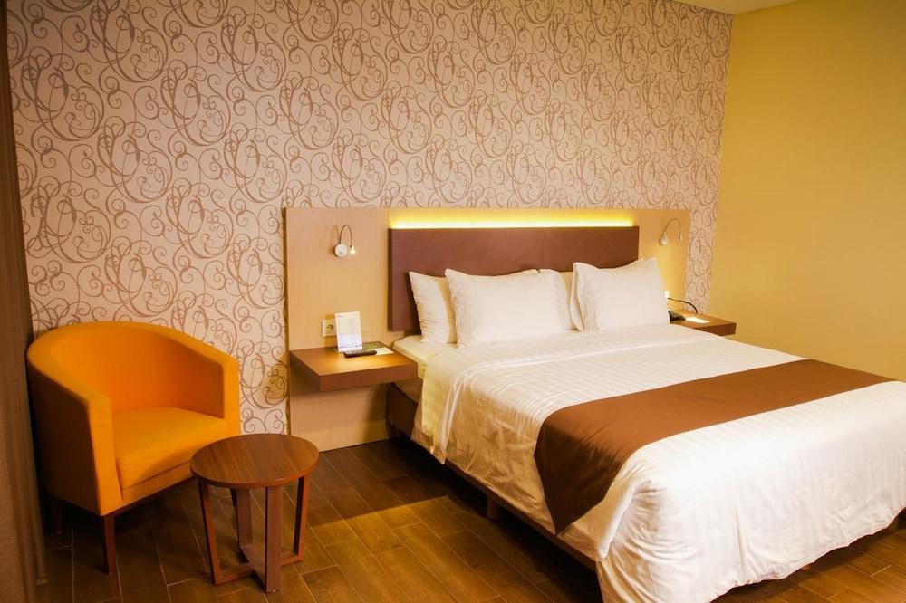 BW Suite Belitung Tanjung Pandan Kültér fotó