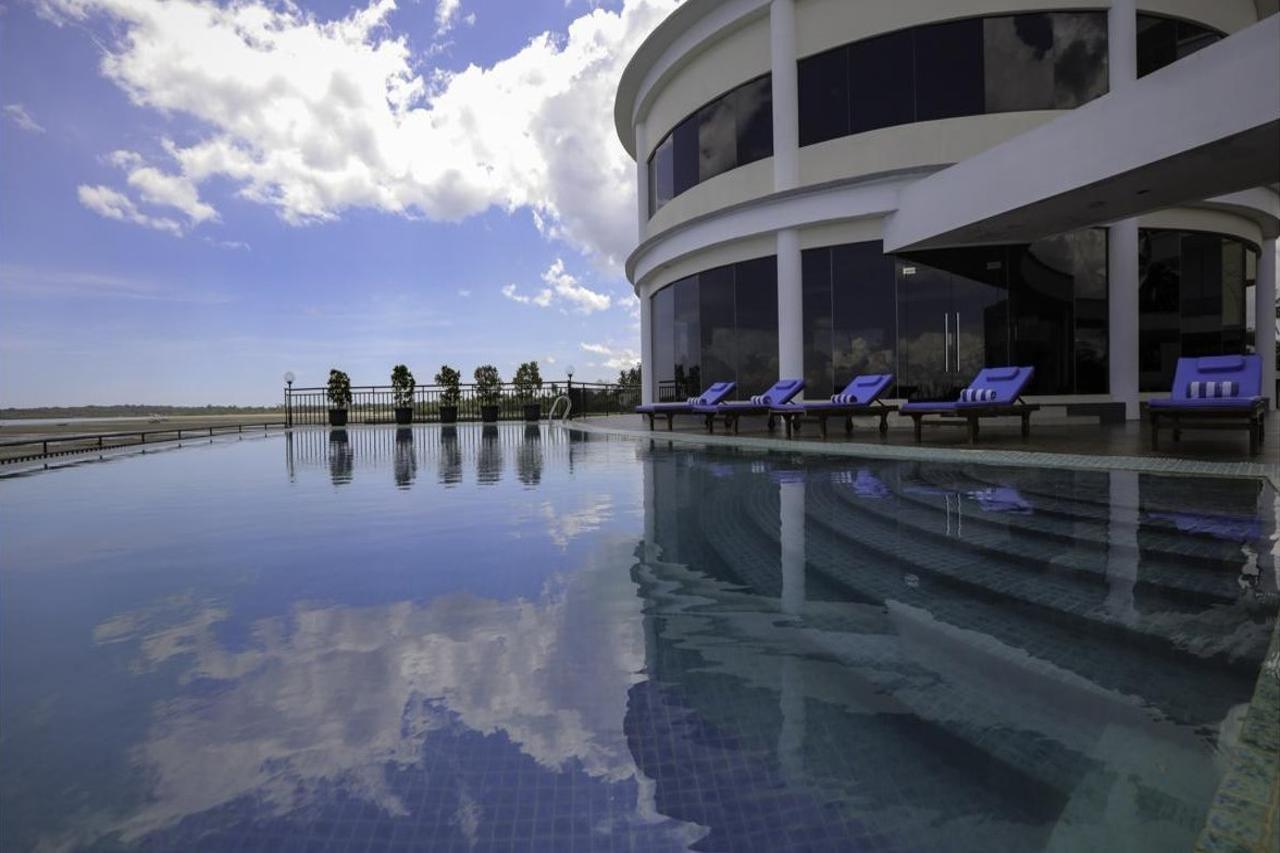 BW Suite Belitung Tanjung Pandan Kültér fotó