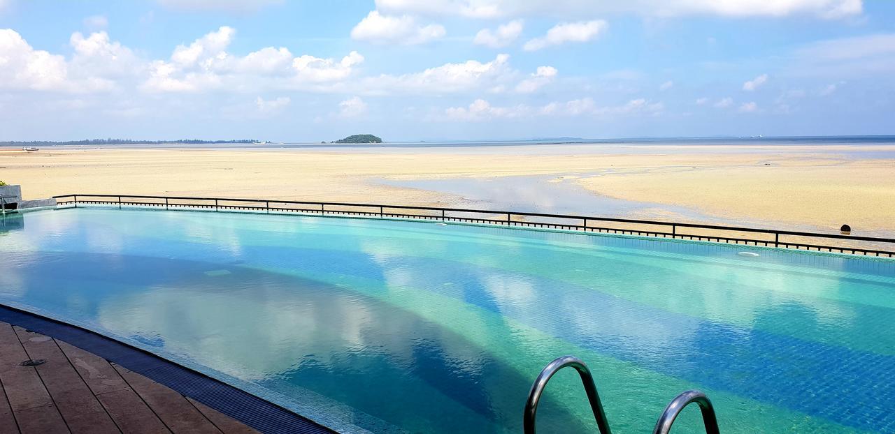 BW Suite Belitung Tanjung Pandan Kültér fotó